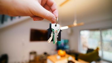 Comprar con Crédito Hipotecario: ¿Cuánto Necesita Hoy una Familia?