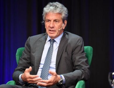 Guillermo Francos Presenta Proyecto de Ley para Uso de Dólares Sin Declarar