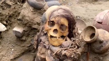 Descubrimiento Arqueológico: Momificación de 900 Años en Perú