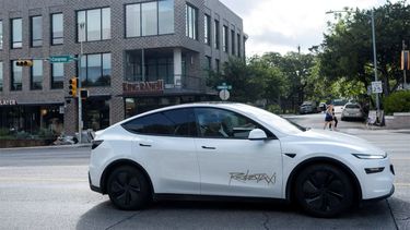 Las Acciones de Tesla Aumentan un 9,7% Tras el Lanzamiento de Robotaxis