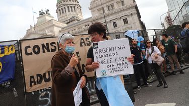 Marcha de Jubilados y Apoyo de Diversos Sectores
