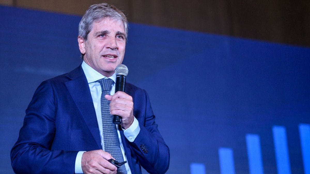 en lo que resta de 2025, el Tesoro debe renovar al menos el 74% de sus vencimientos para no emitir pesos