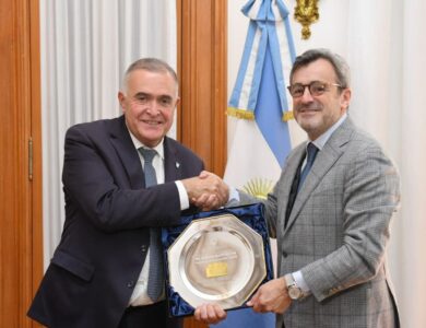 La UIA pide que se analice una rebaja de contribuciones patronales