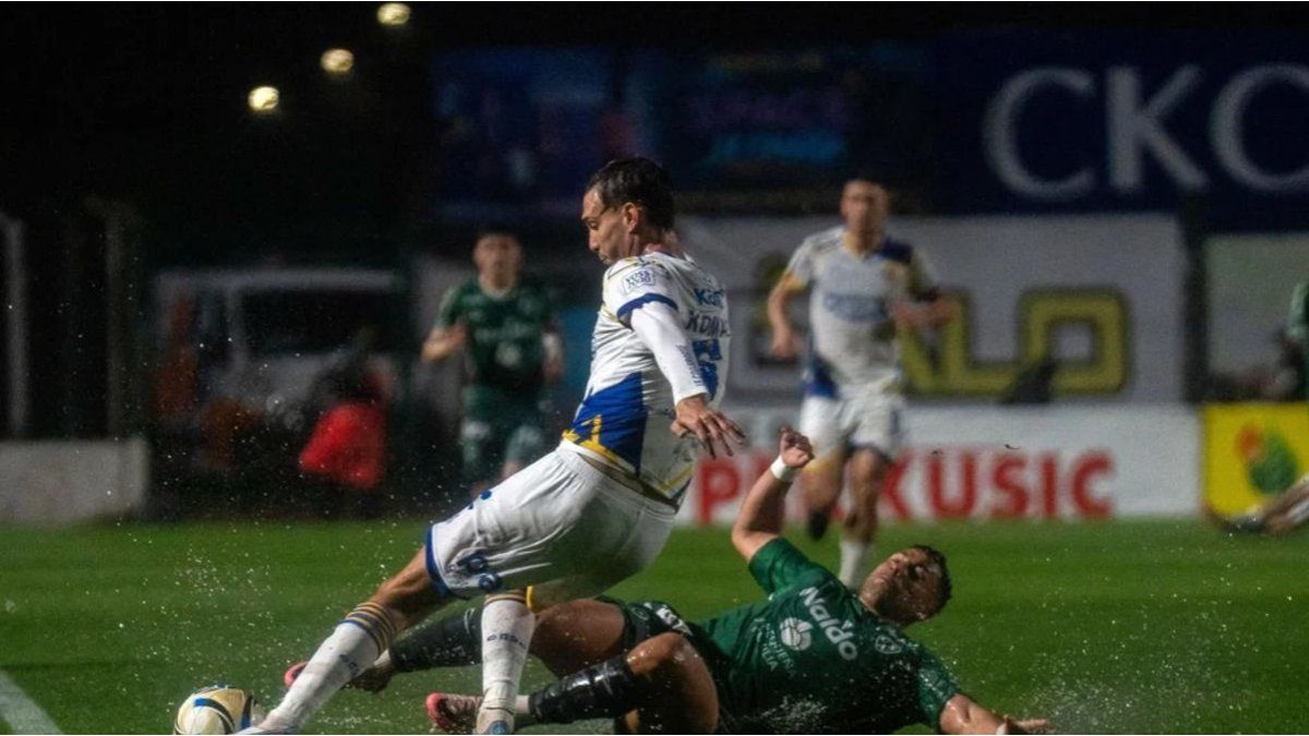 se suspendió el partido entre Sarmiento y Rosario Central por las intensas lluvias