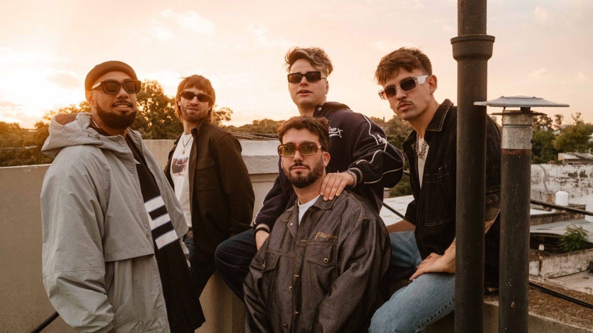 Cindy Cats anunció el lanzamiento de Vol. 1, su primer álbum