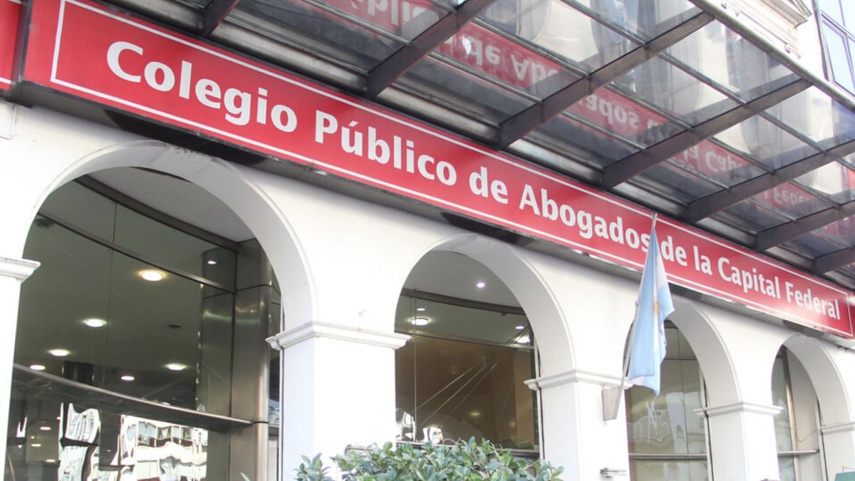 El Colegio de Abogados repudió al juez que dictó la medida cautelar a los audios de Karina Milei