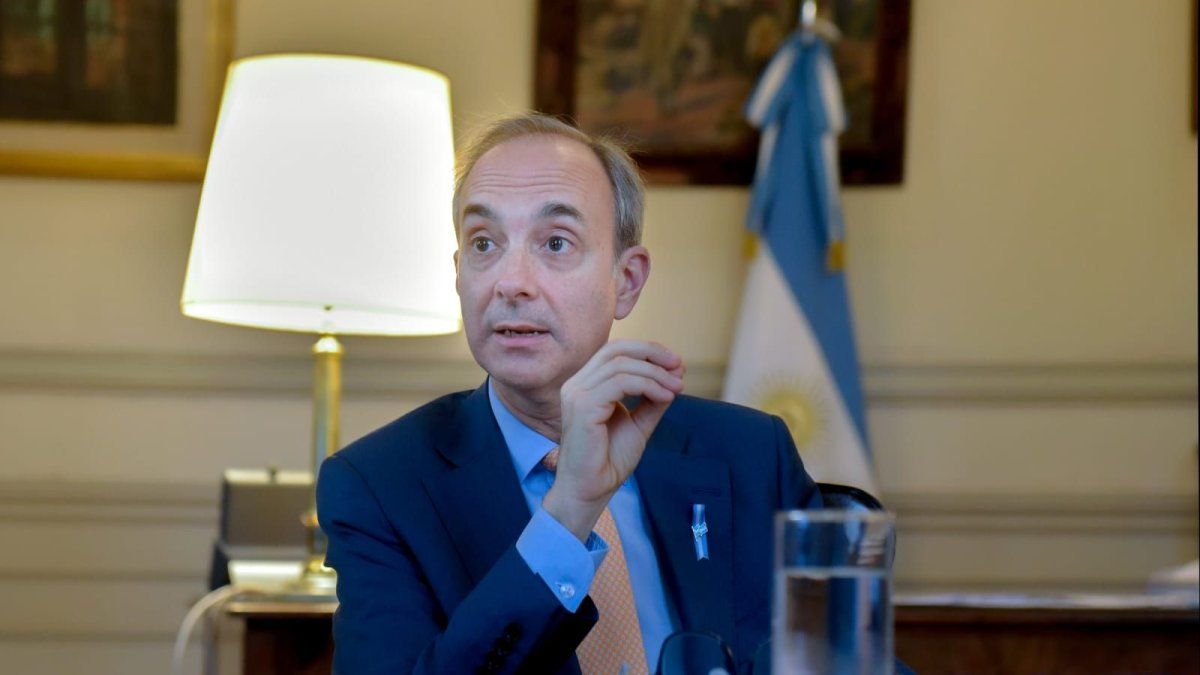 El secretario de Educación afirmó que el salario docente evolucionó y cuestionó los reclamos