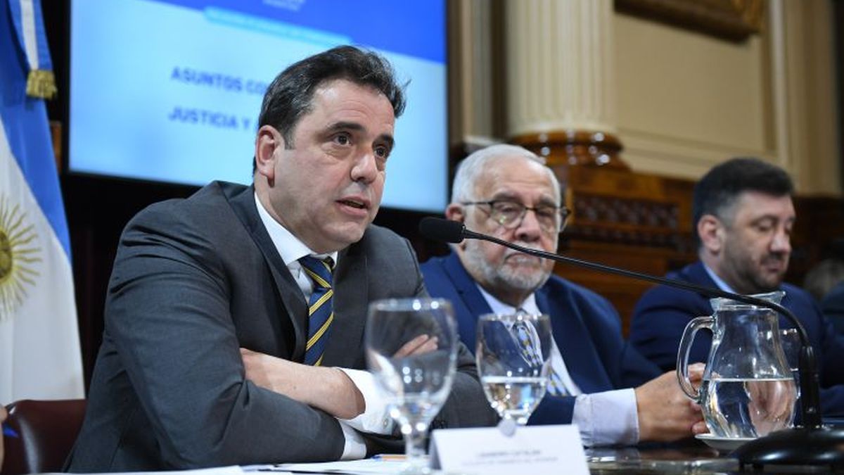 Gobernadores exigen que Lisandro Catalán tenga poder de decisión y apuntan al Presupuesto como primer test
