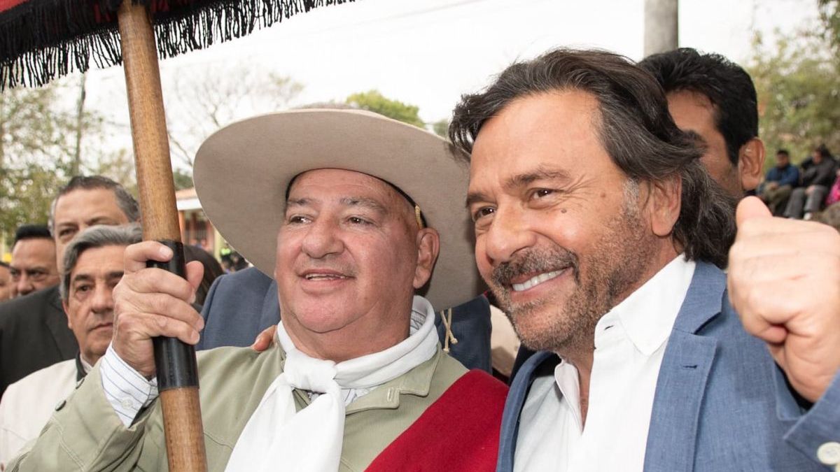 Gustavo Sáenz pidió dar de baja planes a extranjeros y destinar los fondos a jubilados y discapacitados