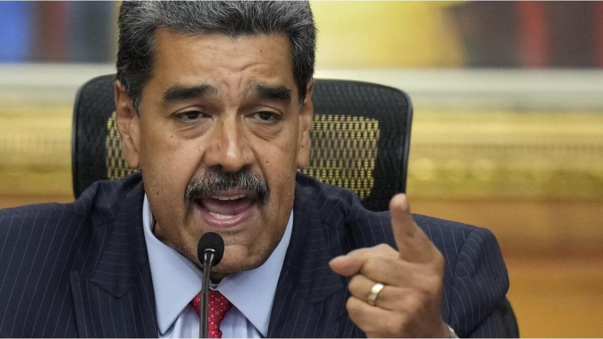 Vienen por el petróleo venezolano