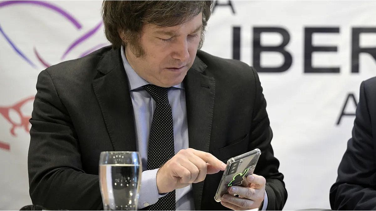 la imagen de Javier Milei tocó un nuevo piso de 39% en septiembre