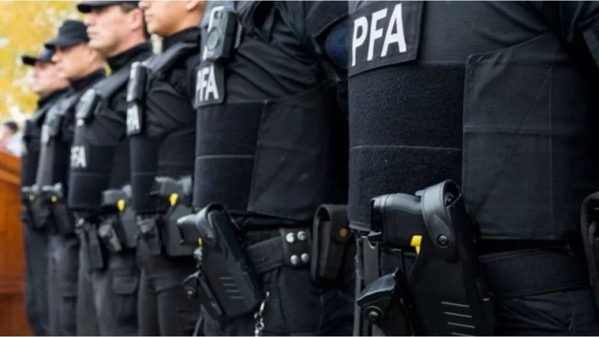 La Bicameral de Inteligencia pidió rechazar decreto de Javier Milei que habilita a la Policía a hacer espionaje