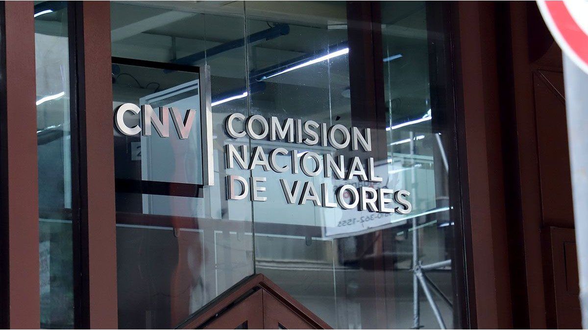 La CNV derogará normas obsoletas o requisitos que impidan el acceso al mercado de capitales