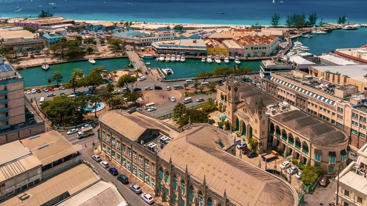 Los países más caros para vivir en América Latina y el Caribe en 2025