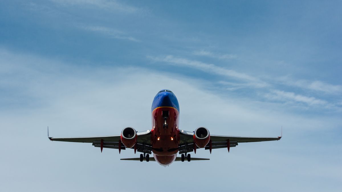 en qué moneda te conviene pagar si vas a viajar a Europa