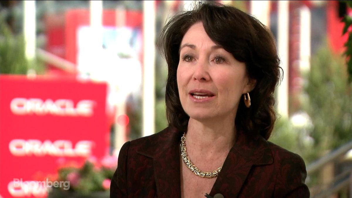 La mujer más rica del mundo que agrandó su fortuna en 400 millones en seis horas: quién es Safra Catz