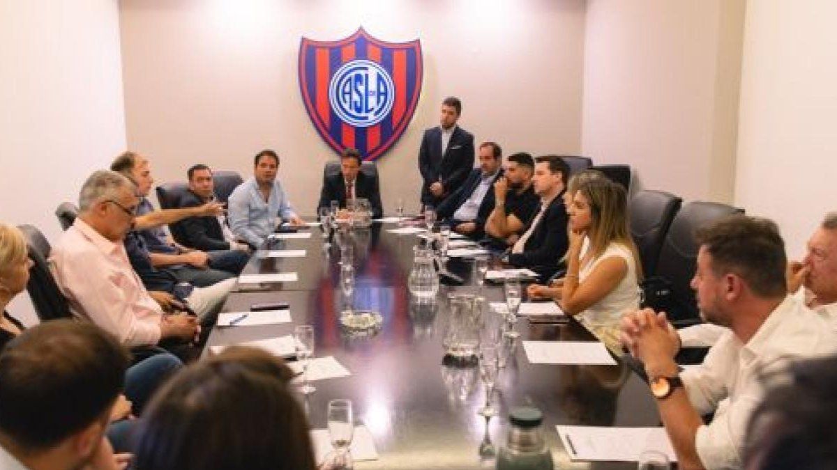 Entre pedidos de acefalía y elecciones anticipadas, la CD de San Lorenzo define el regreso de Moretti