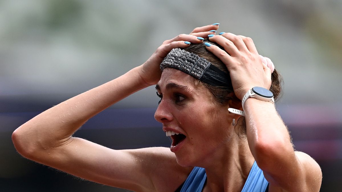 en la segunda maratón de su carrera, consiguió la primera medalla para Uruguay en mundiales de atletismo