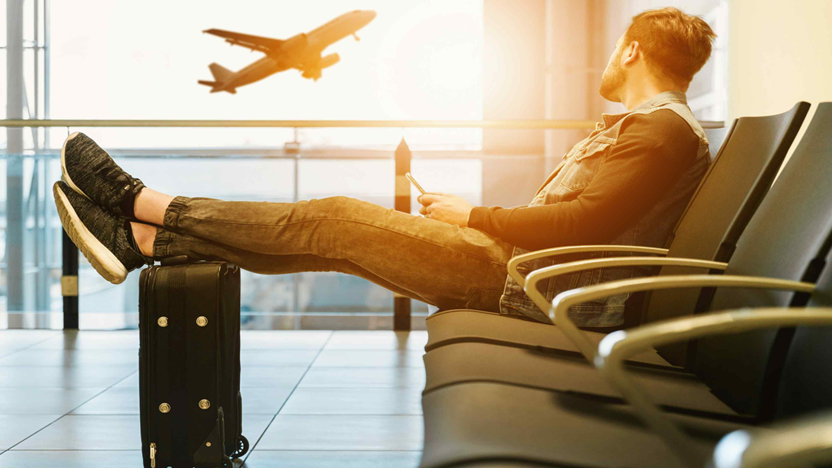 las ventajas de pagar tus viajes al exterior en dólares y en efectivo