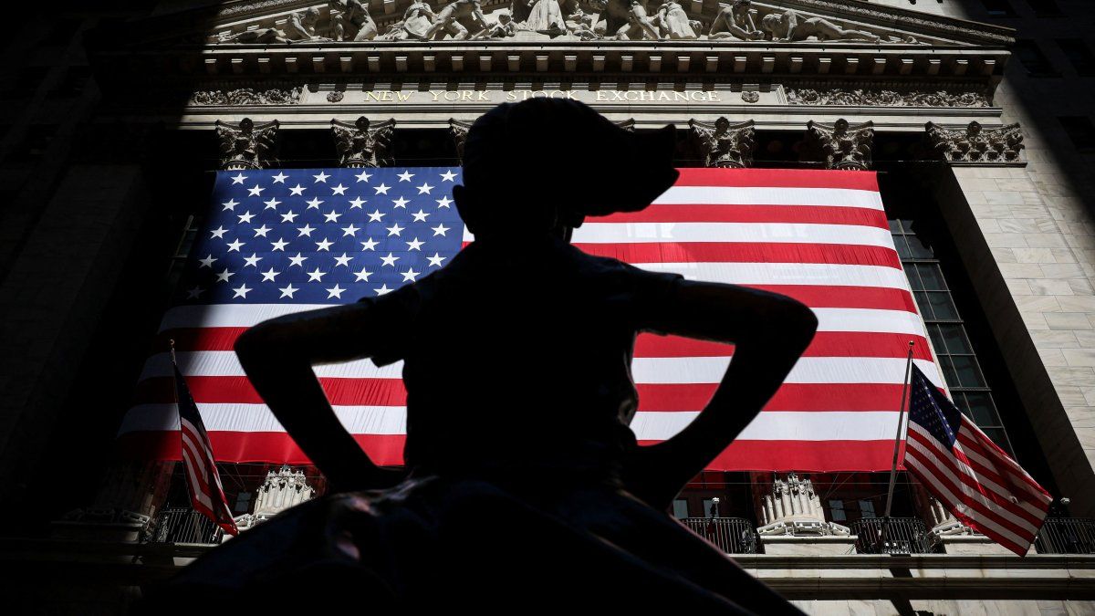 Wall Street opera dispar en el premarket a la espera de la inflación en EEUU, mientras una acción vuela 30%