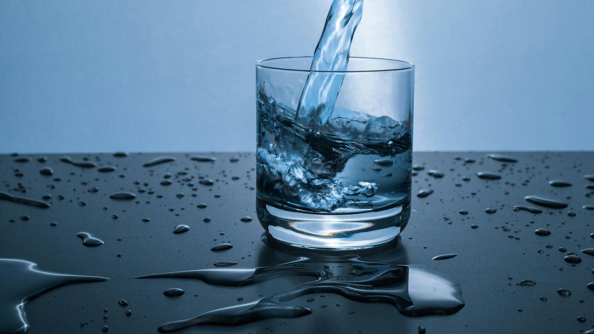 El empresario que consiguió una fortuna de miles de millones embotellando agua: quién es Zhong Shanshan