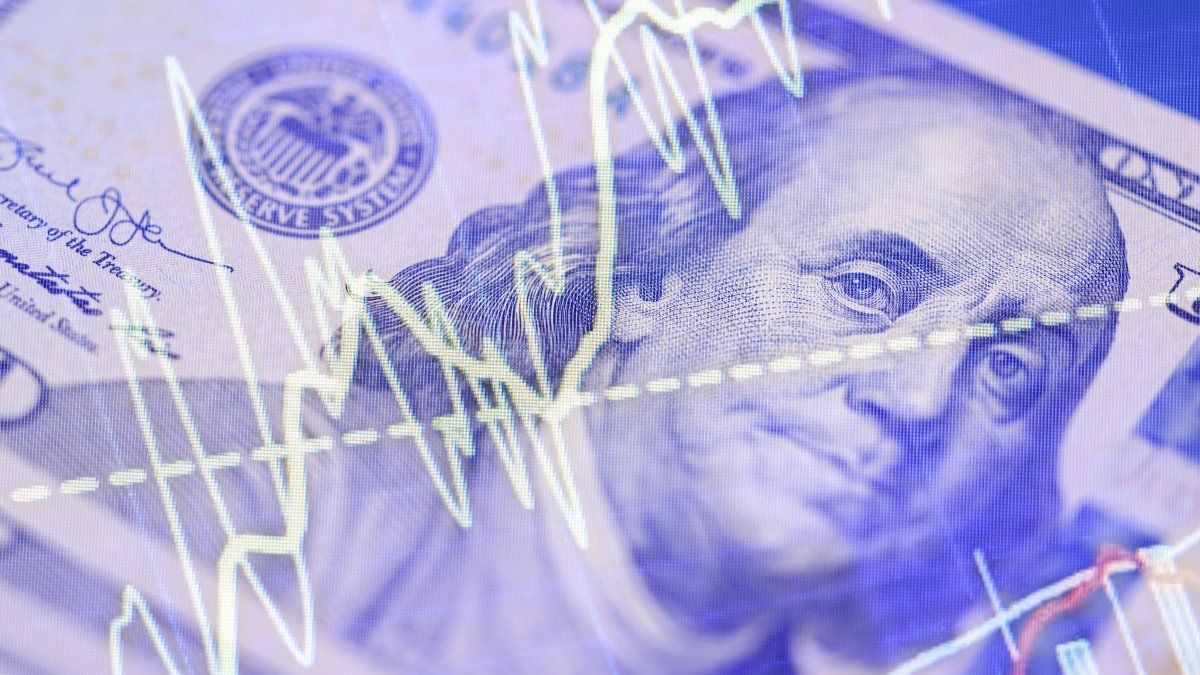 a cuánto opera este lunes 1 de septiembre