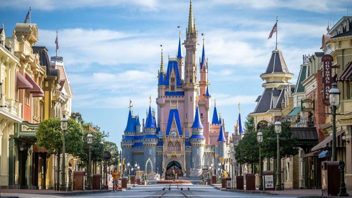 ¿cuánto le cuesta a una familia tipo viajar a Disney?