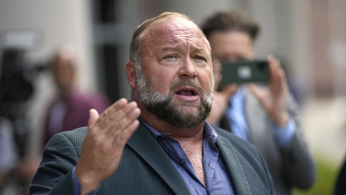 que pasó con Alex Jones