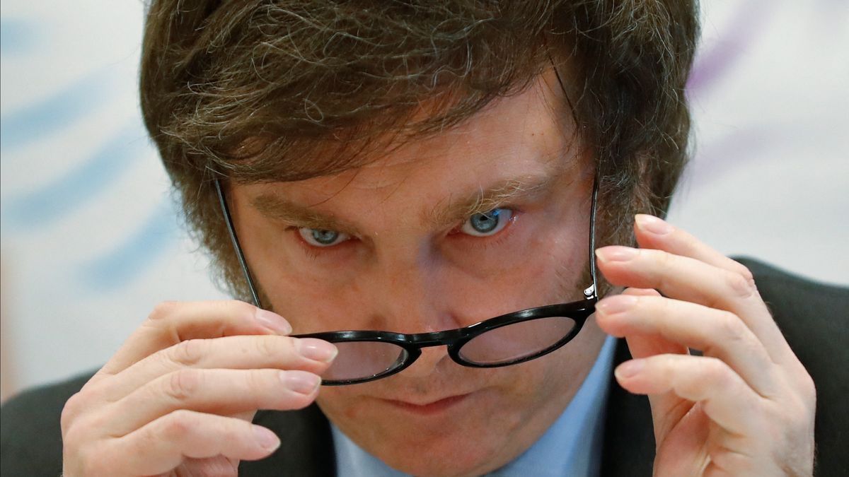 ¿Javier Milei tiene que dejar de ser Milei para ganar las elecciones?