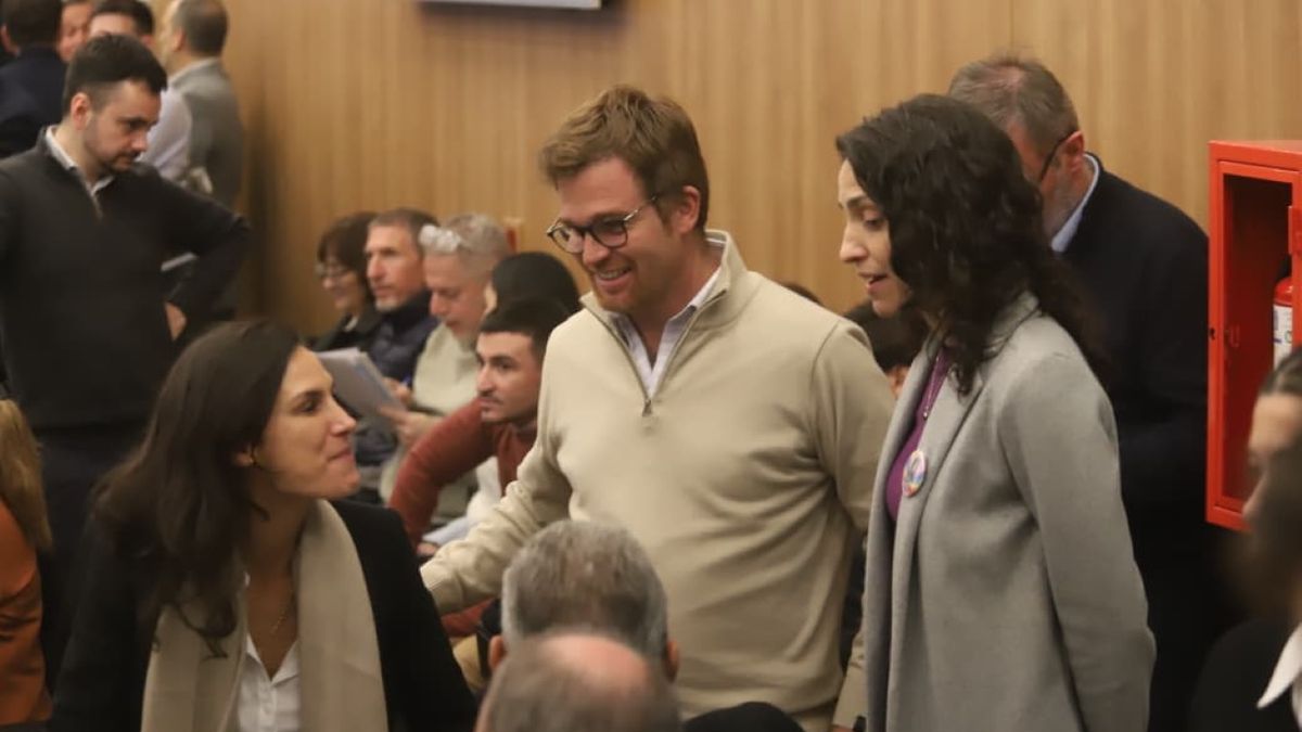 se inicia el debate del Presupuesto y Diputados interpela a Luis Caputo y Karina Milei