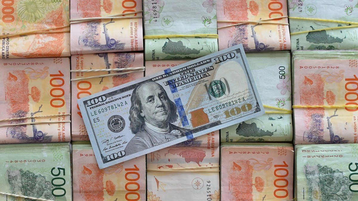 Plazos fijos ceden terreno y crece la migración hacia el dólar y los FCIs en la previa electoral