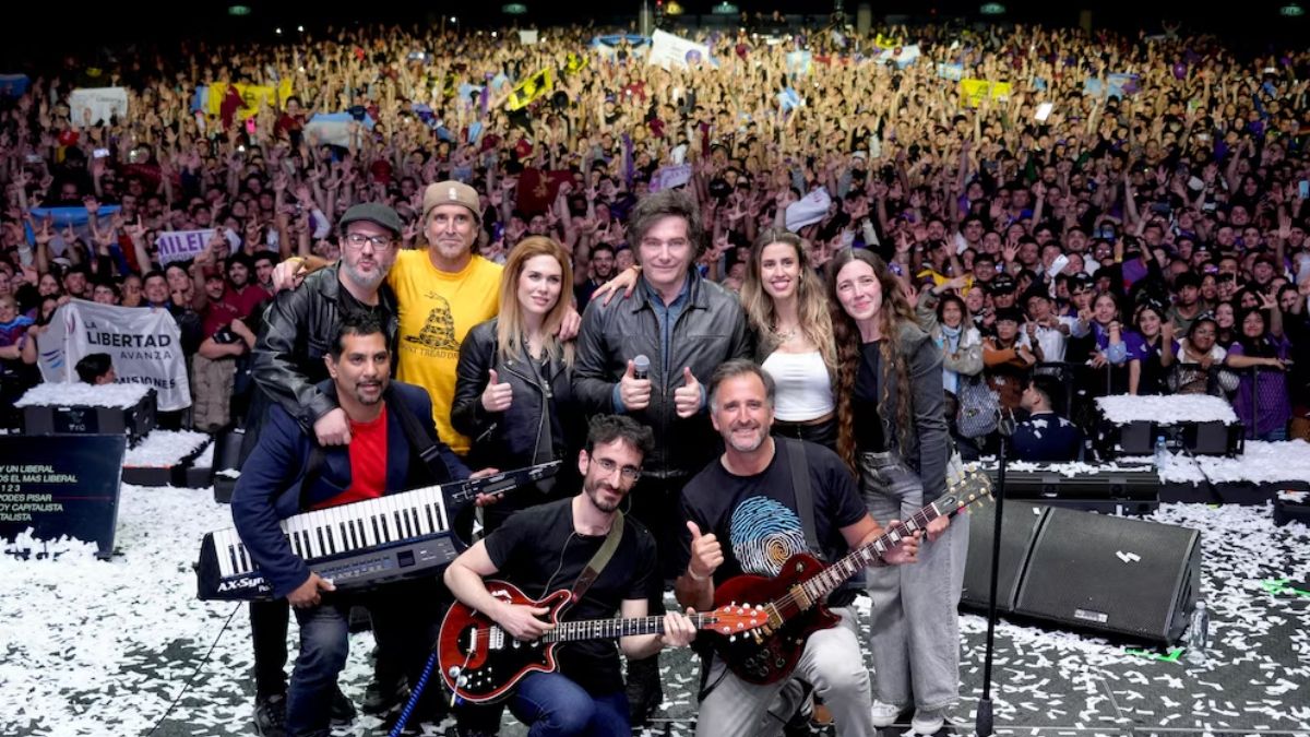 Deportivo Español desvinculó a su abogado por participar del show musical de Javier Milei