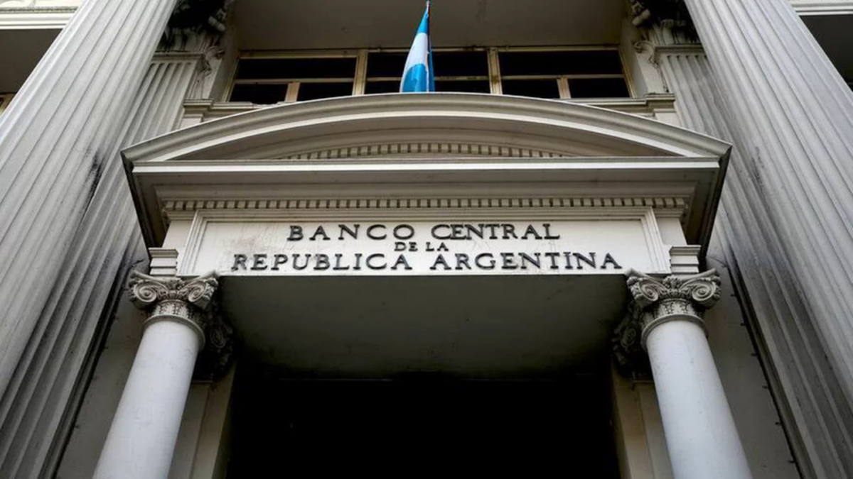 el BCRA se encamina a flexibilizar encajes para descomprimir las tasas