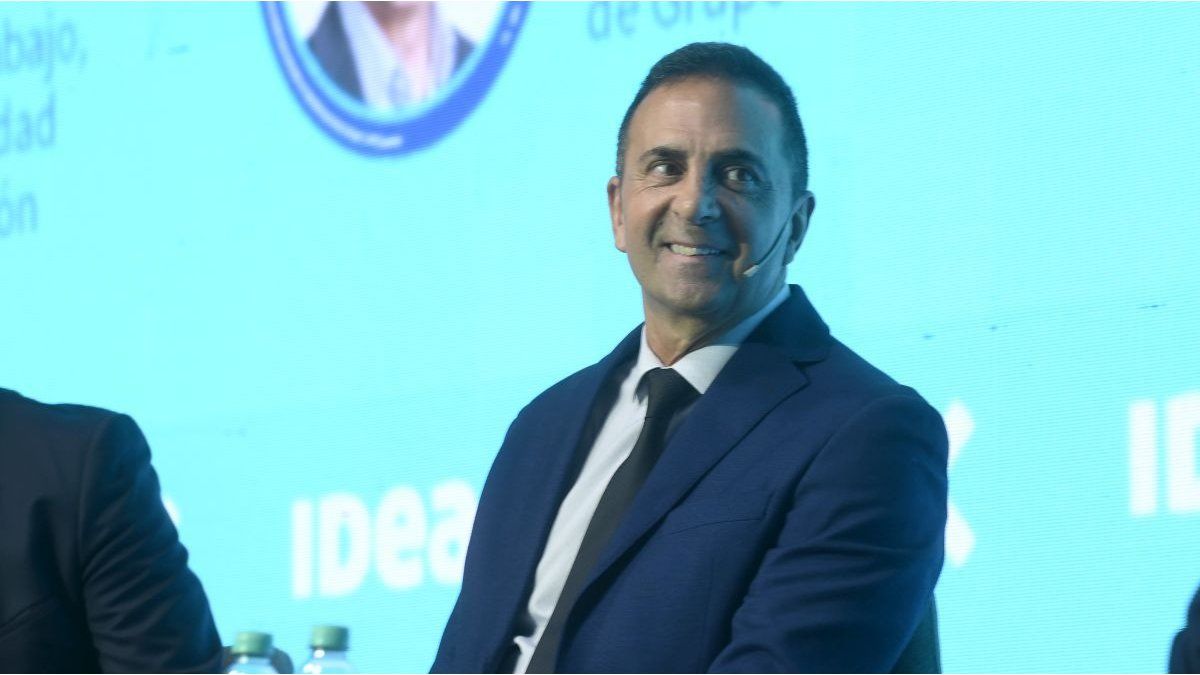 El Gobierno explicó los detalles de su reforma laboral y pidió a los empresarios salir a meter goles