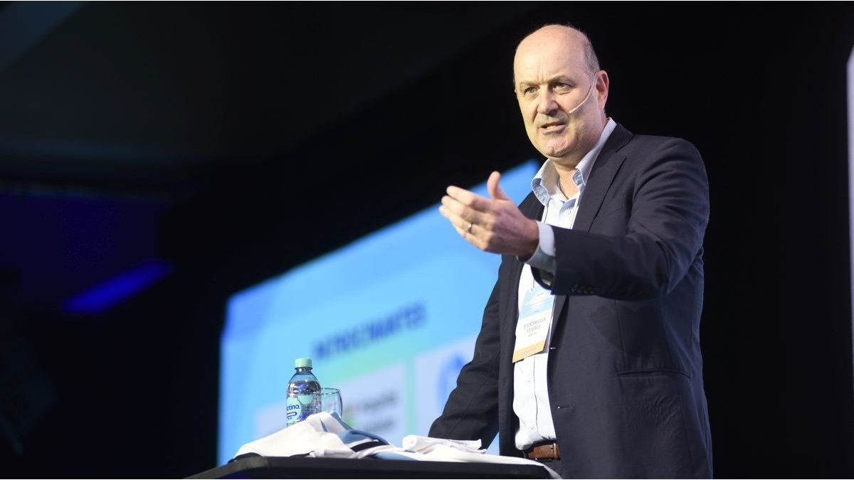 El Gobierno les da la libertad para diseñar el contrato laboral y no hacen nada