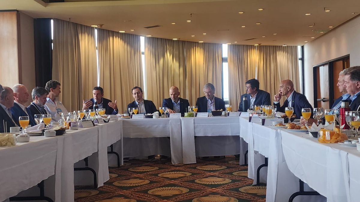 El campo pide que se llegue a un esquema de retenciones cero y que Argentina se abra al mundo