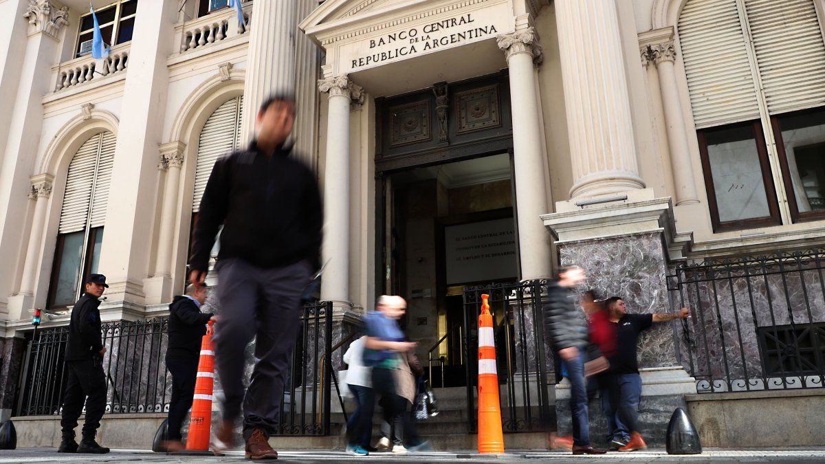 el costo del descubierto para empresas voló al 190%, un récord en al menos 17 años