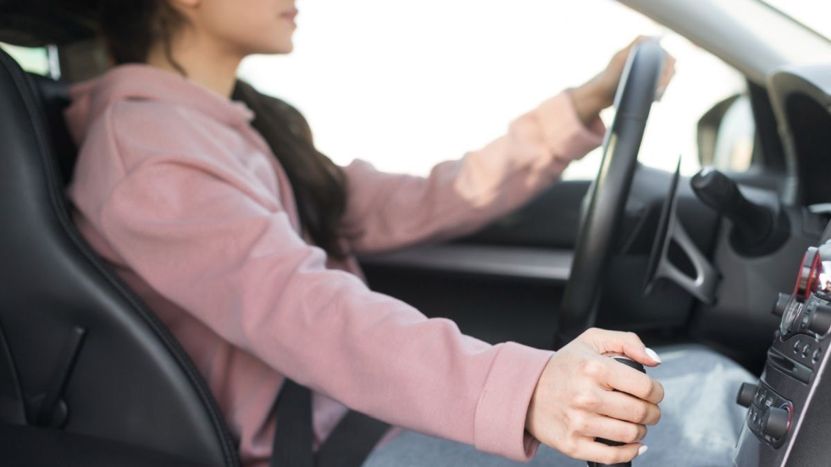 El error más común al frenar que puede terminar en un choque