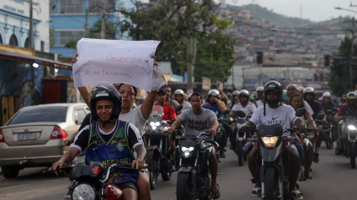 familiares de las víctimas marchan para exigir justicia tras la masacre