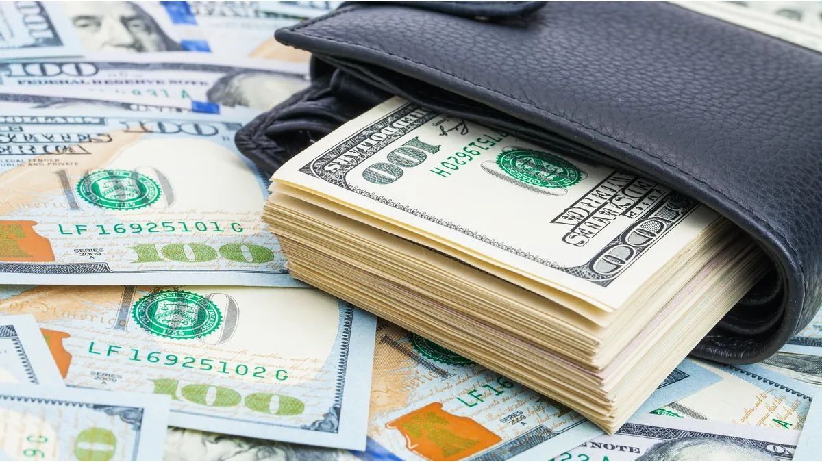 La compra de dólar ahorro rozó los u$s6.900 millones en septiembre y alcanzó un nuevo récord histórico