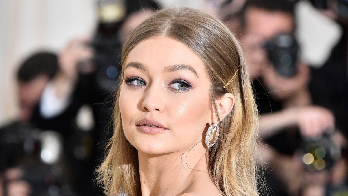 de cuánto es la fortuna de Gigi Hadid