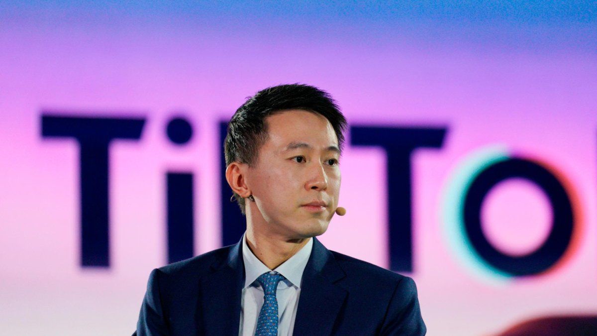De cuánto es la fortuna de Shou Zi Chew, el CEO de TikTok