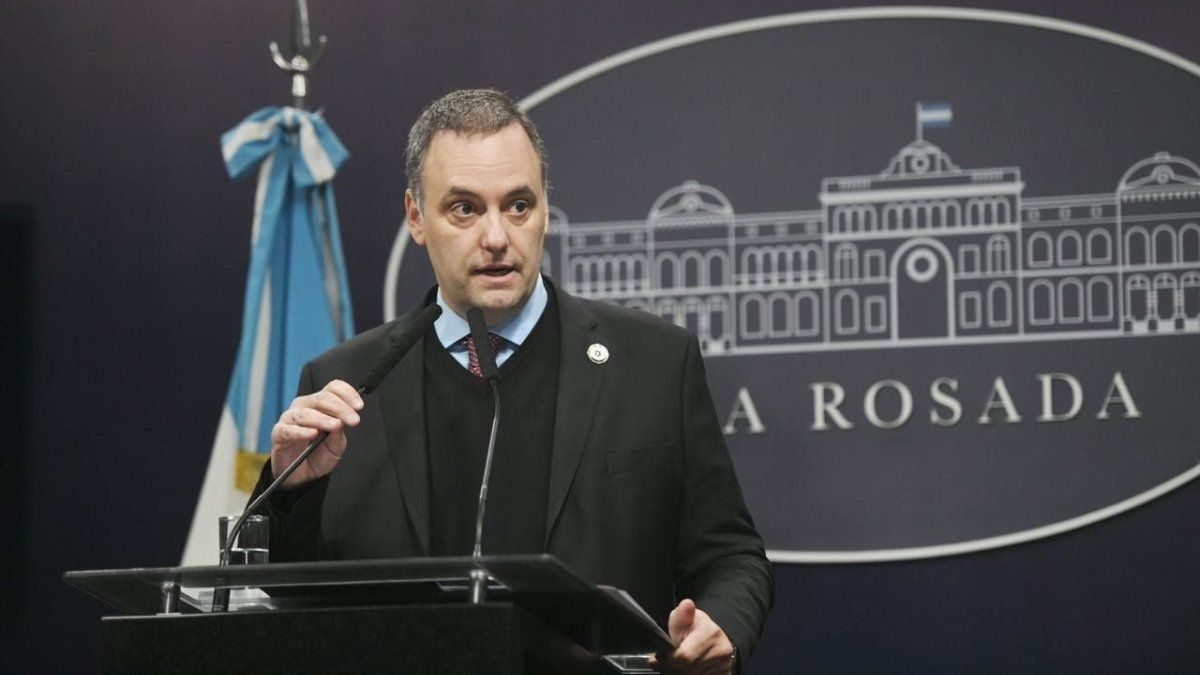 Manuel Adorni agradeció su designación como jefe de Gabinete y prometió profundizar las reformas estructurales