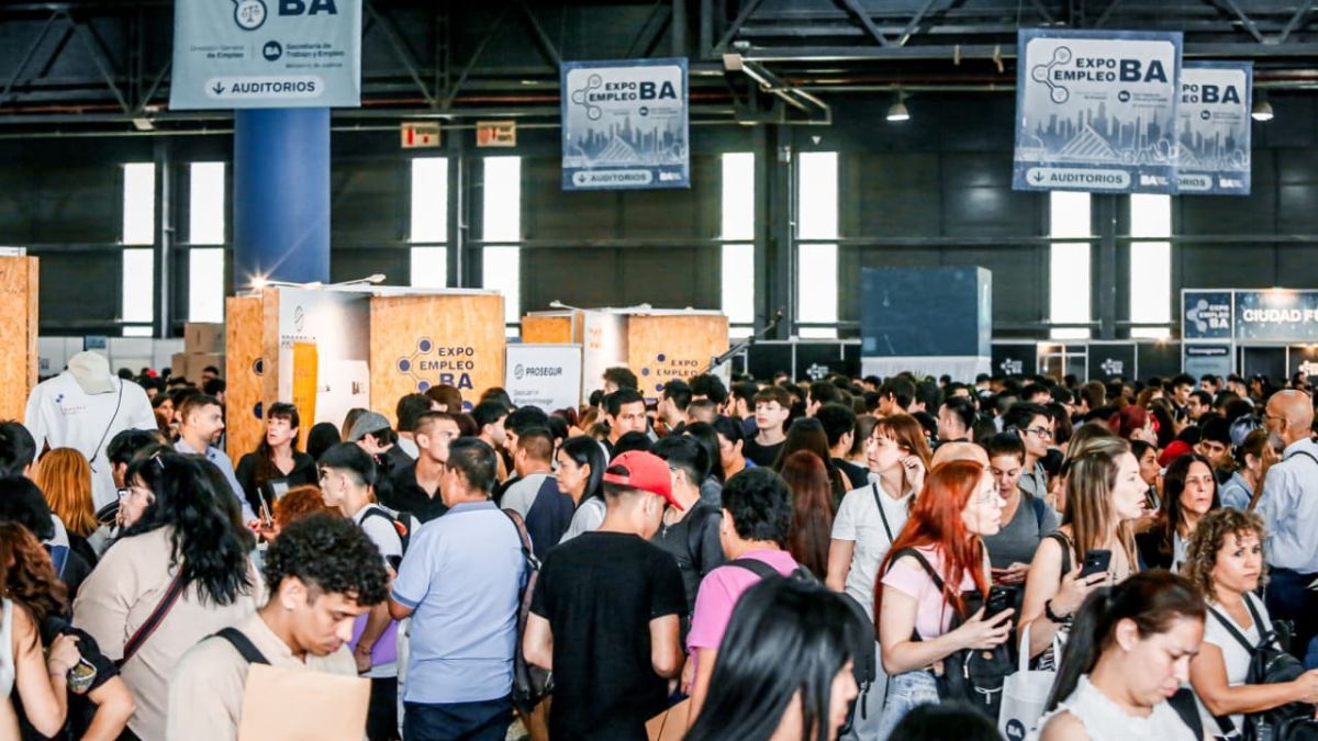 más de 13 mil personas y 85 empresas participaron de la Expo Empleo BA