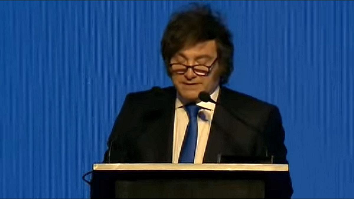 En el relanzamiento de la campaña sin José Luis Espert, Javier Milei destacó el trabajo de Diego Santilli