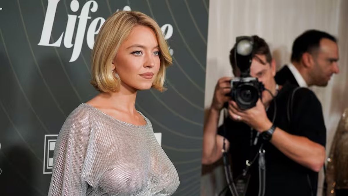 Sydney Sweeney brilló en el Power of Women con un look impactante y un mensaje de empoderamiento