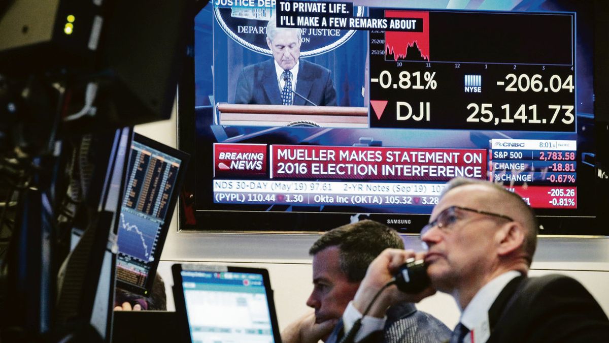 Wall Street retrocede mientras los inversores vuelven a posar sus ojos sobre la Fed