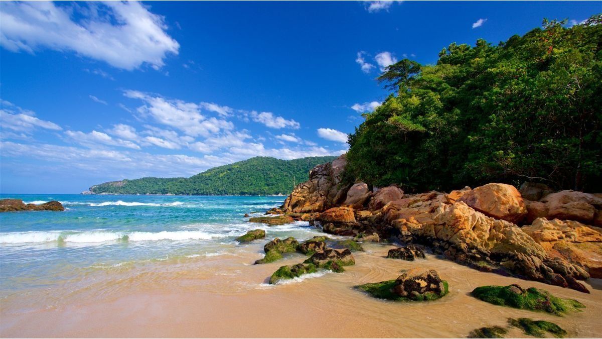 el pueblo de Brasil con playas paradisíacas, aguas cristalinas y arena blanca que asombra a los turistas