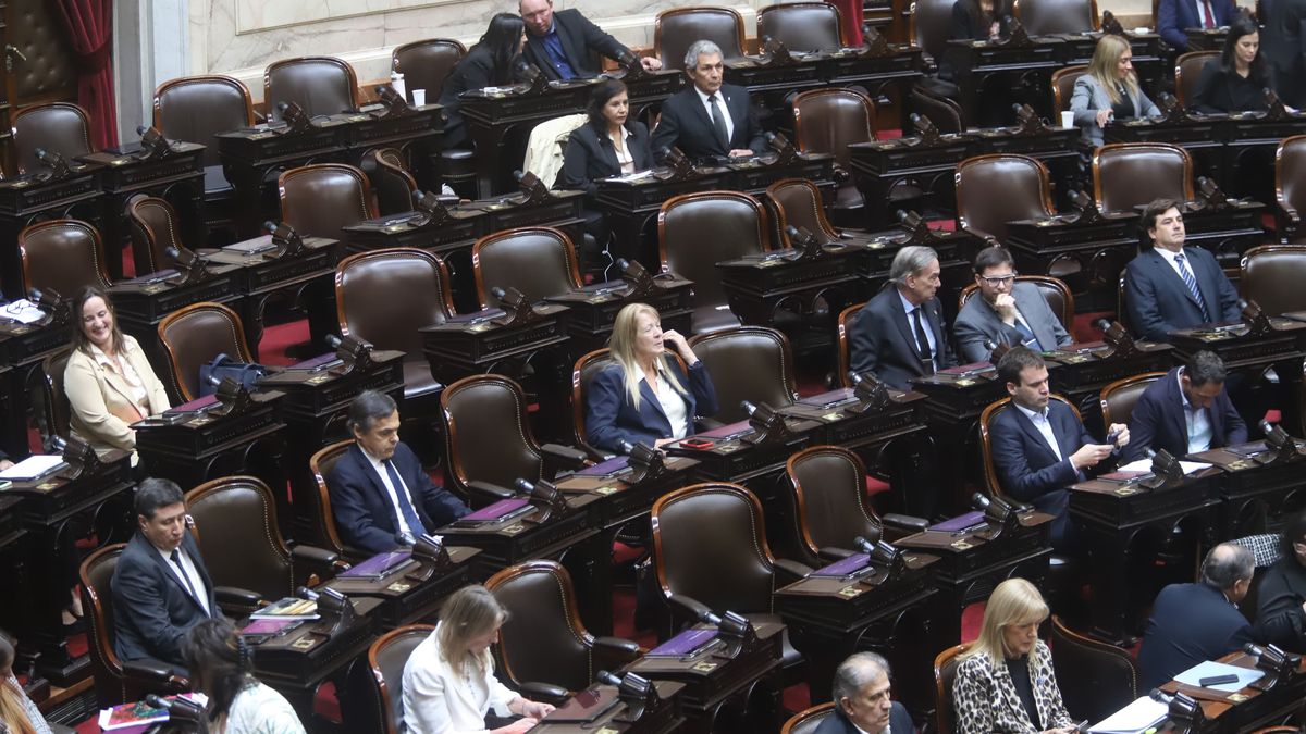 exigen a Martín Menem reprogramar la fecha de las interpelaciones a Luis Caputo, Karina Milei y Mario Lugones