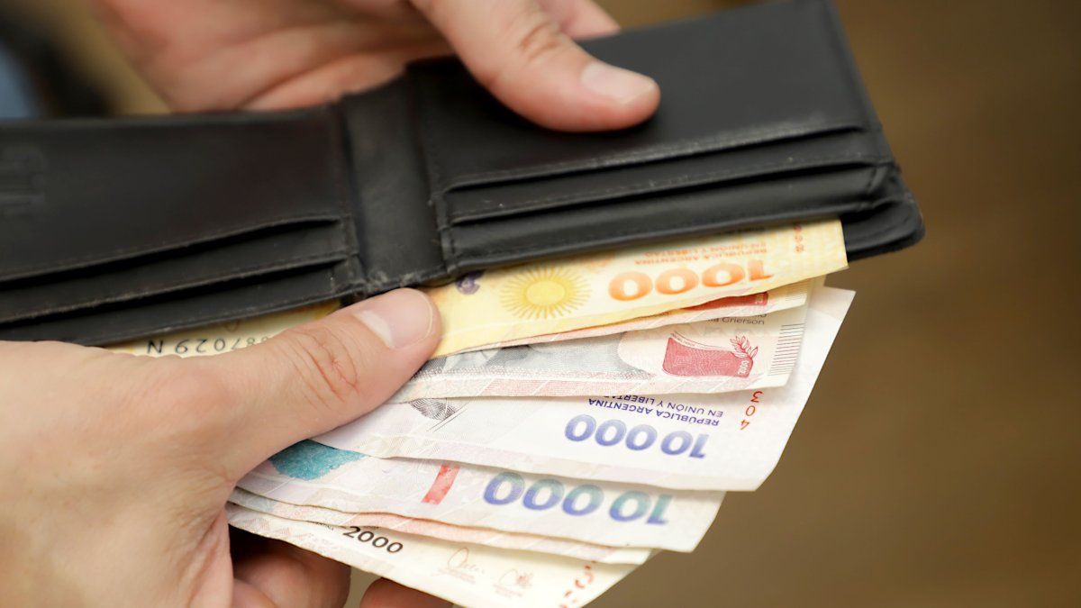 la Argentina está entre los países que más usan el efectivo